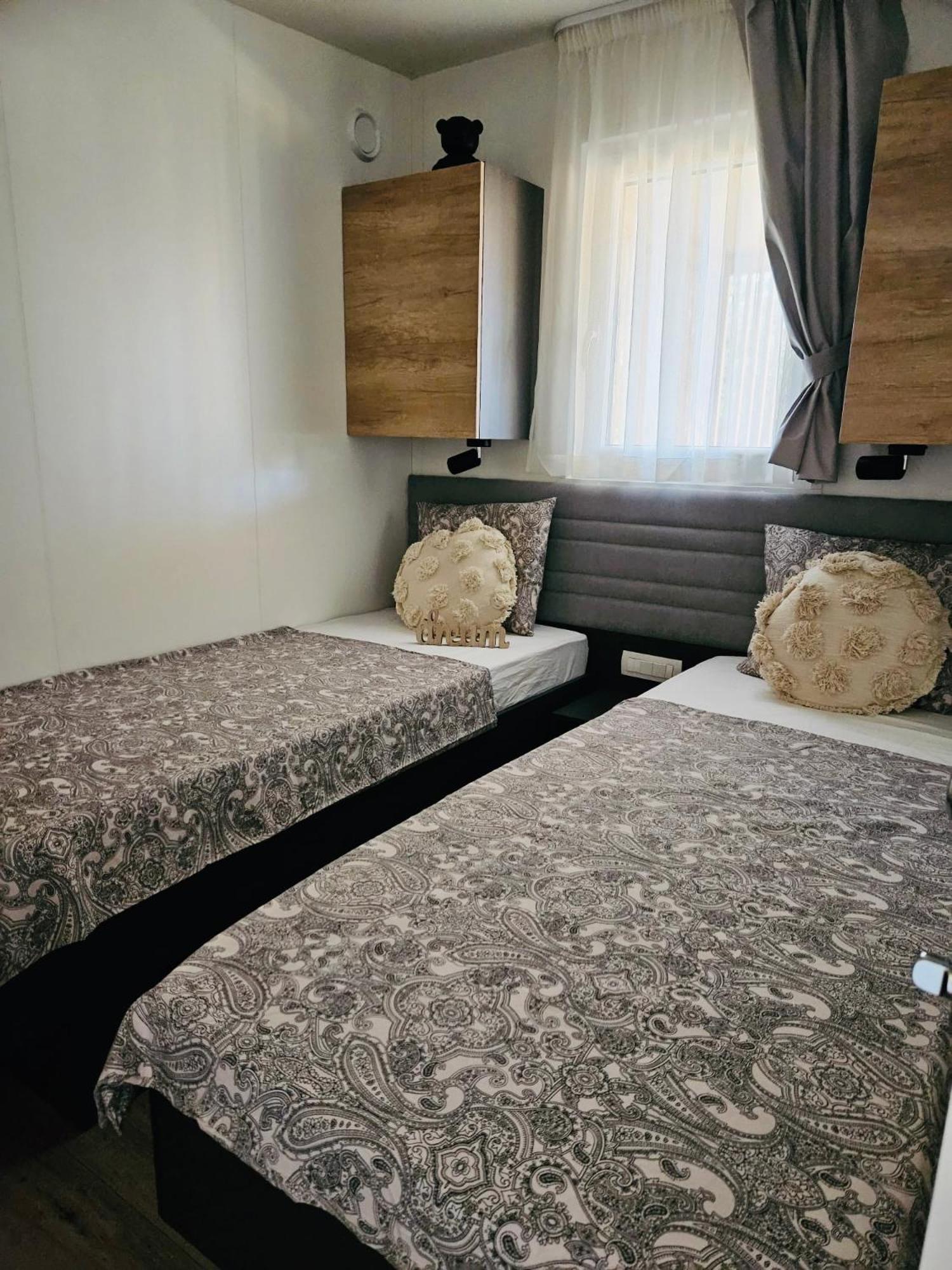 Mobile Home Peponi Del Mar, Brand New Biograd Na Moru Eksteriør bilde