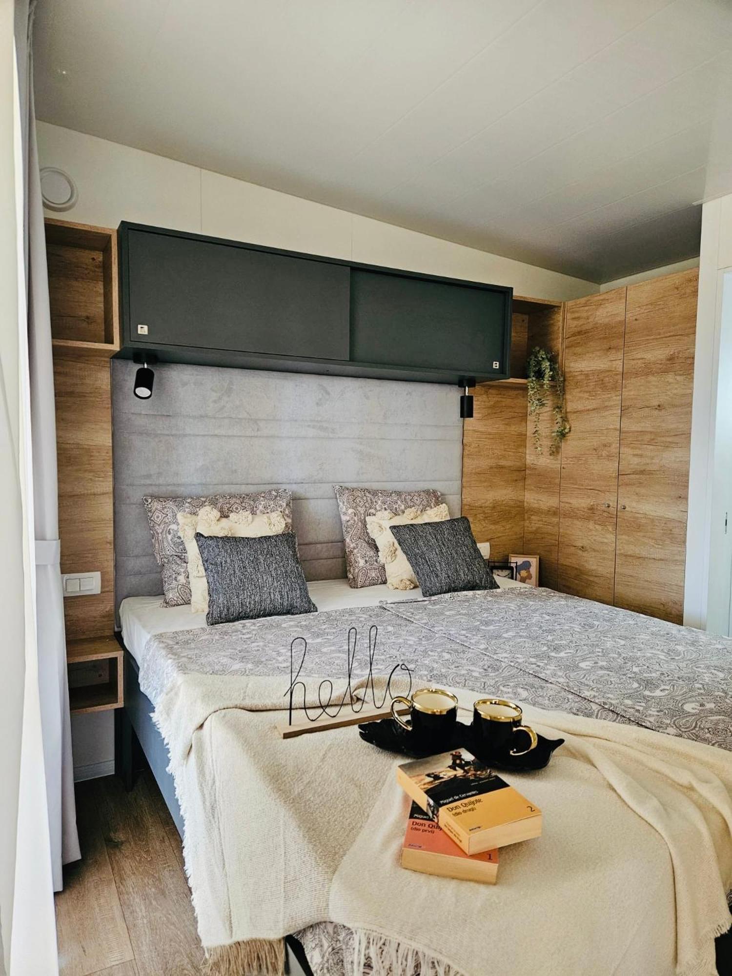 Mobile Home Peponi Del Mar, Brand New Biograd Na Moru Eksteriør bilde