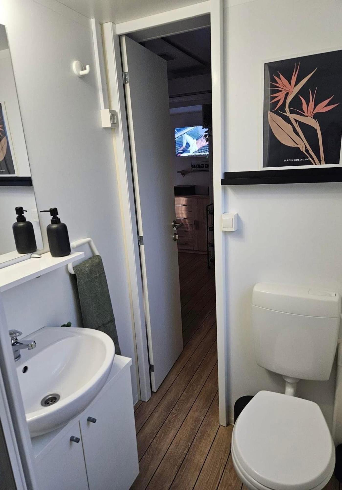 Mobile Home Peponi Del Mar, Brand New Biograd Na Moru Eksteriør bilde