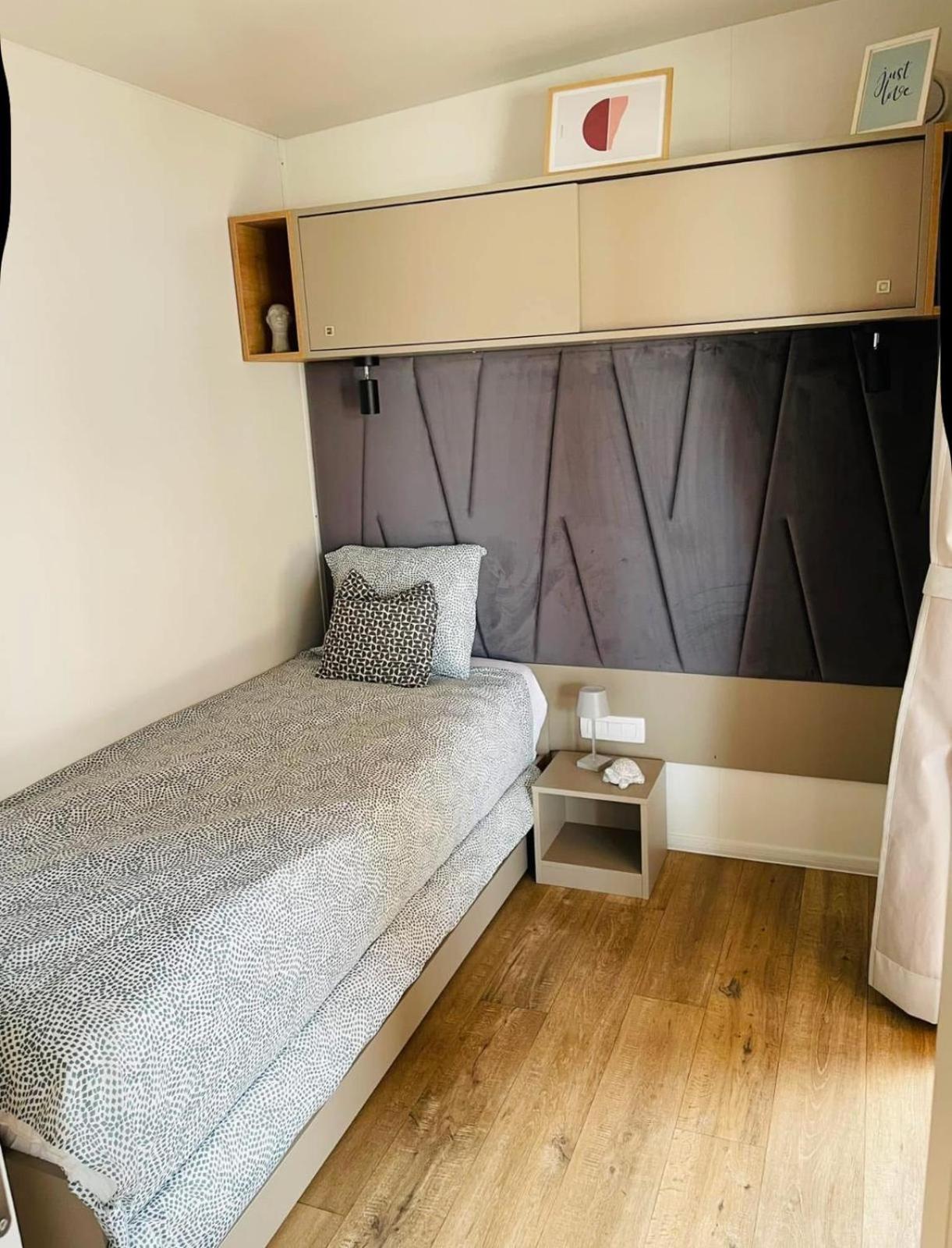 Mobile Home Peponi Del Mar, Brand New Biograd Na Moru Eksteriør bilde